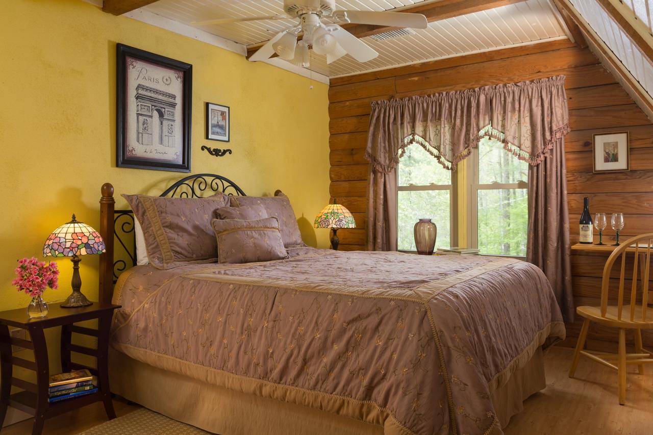 Tiffany'S Bed And Breakfast Bismarck Exterior photo